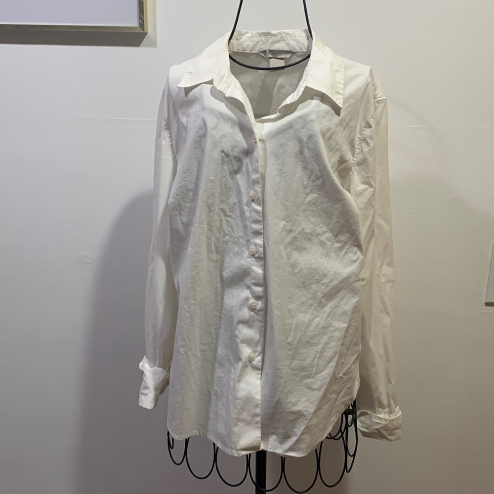 Women’s White Long Sleeve Button-Up